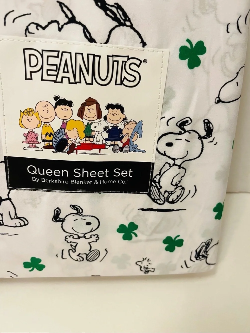 Berkshire Peanuts Queen Size Sheet Set Snoopy Shamrocks Woodstock Green White